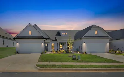 Modern Nest - Huntsville Hideaway