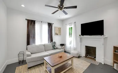 Sweet Magnolia at Festival Park