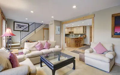 1250 Willow Grove