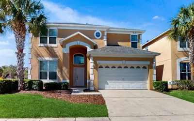 Spectacular 7 BR, 4.5 BA Retreat with Pool (166)