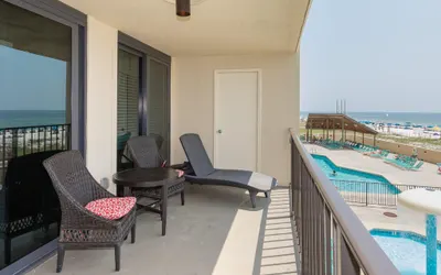 Phoenix I - 2 Bed 2 Bath Select Sleeps 6