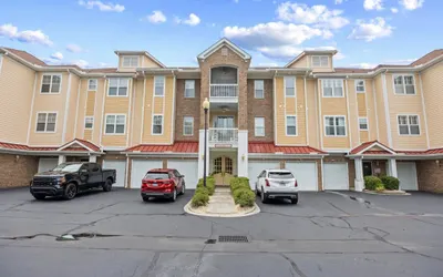 223 Greenbriar