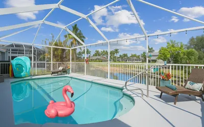 Seahorse Cove-Heated Pool, Gulf Access Canal, Tiki Bar, Boat Lift