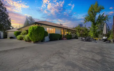 Sierra View Retreat Luxe Getaway near Yosemite