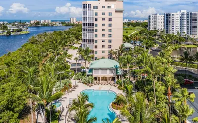 Waterside #835: Bayscape Bliss 3BR/2BA Condo w/ Pool!