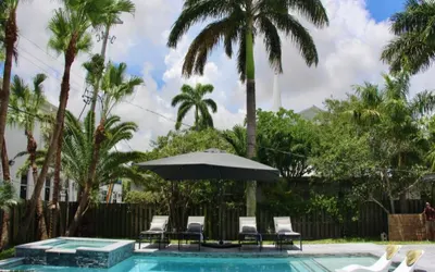 Friendly Fox Luxury Pool & Spa - Near DT & Beach