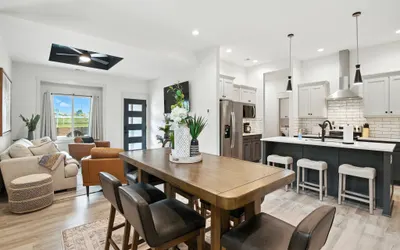 Brand New Cool Comfy Lawrence Retreat