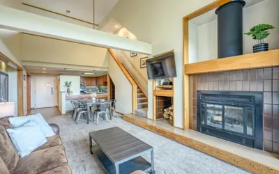 1BR+Loft @The Pines ~ Forest View, Kids Ski Free