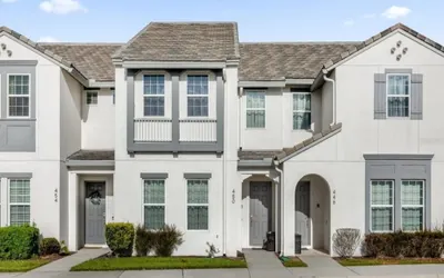 450CD-The Enclaves at Festival