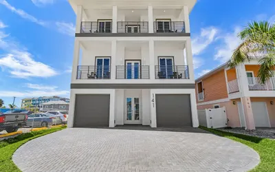 141 Brand New Luxury 6BR/6BA Build w/ Heated Pool!