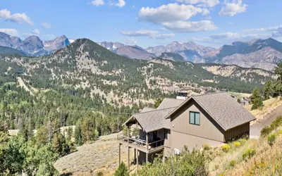 Clearview Luxury Home at Windcliff