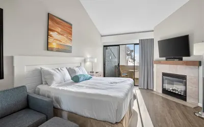Seascape Ocean View Condo - Heated pool and Jacuzzi