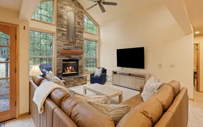 4 Tan Oak Lane