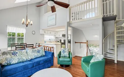 6F Cumberland - Split Level 2BR Villa, Full Access