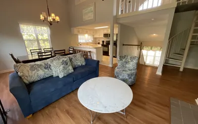 6F Cumberland - split level, 2 bedroom villa, full access!!