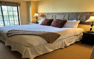 Copperbottom Inn 102