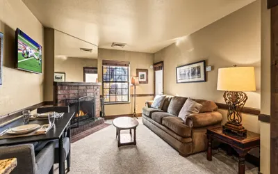 Copperbottom Inn 103