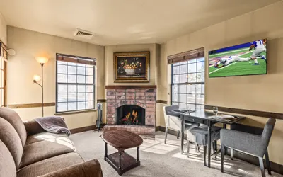 Copperbottom Inn 104