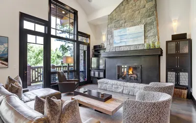 Ski-in/Ski-out 3BR+Loft Condo, Bachelor Gulch