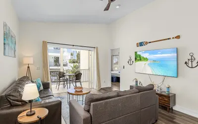 241 Miramar - Palm Island