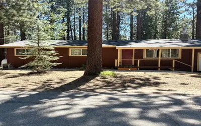 CYH0822 - Pinter Pines Retreat