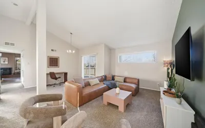 Albuquerque Escape Hot Tub and Atrium