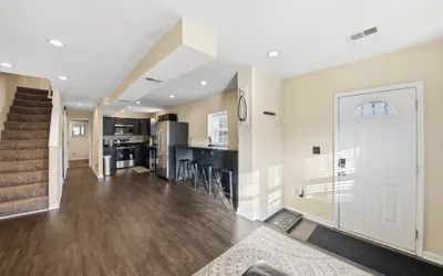 Spacious 2BR Home North of Downtown Cincinnati