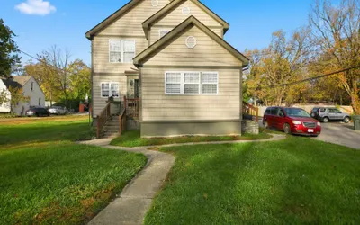 Spacious 2BR Home North of Downtown Cincinnati