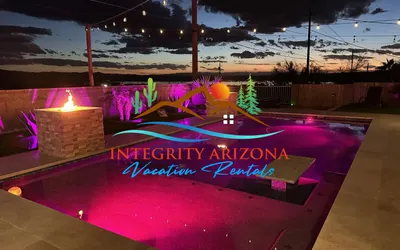 Desert Rose Oasis, Pool, Firepit, Lake Views!