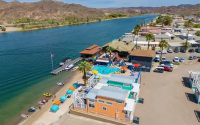 Livin' The Dream, Front Row at Roadrunner Resort!