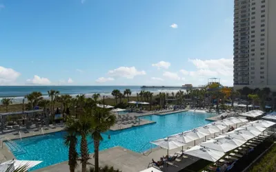 Oceanview Condo with Amenities, 703 Royale Palms