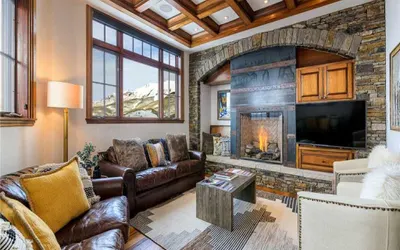 See Forever Residence 114