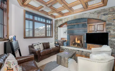 See Forever Residence 114