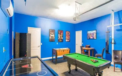 Championsgate Resort 8 Bedroom Pool Home with Spa