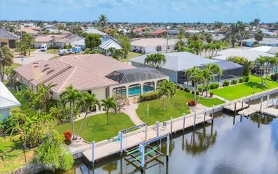 Punta Gorda Isles 3-Bedroom Canal-front Pool Home with Dock