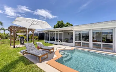 Punta Gorda Isles 2-Bedroom Private Pool Home on Canal with Dock