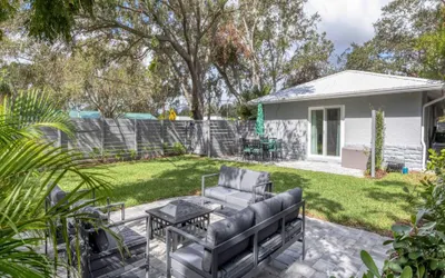 Downtown Sarasota Private Vacation Home - Minutes to Beaches, Beautiful Backyard, and Pet-Friendly!