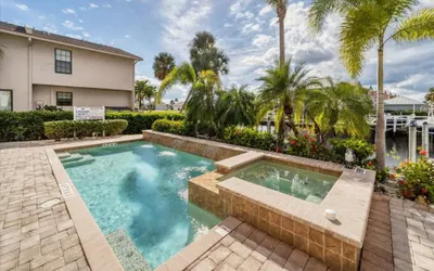 Punta Gorda 3-Bedroom Canalfront Vacation Condo with Dock