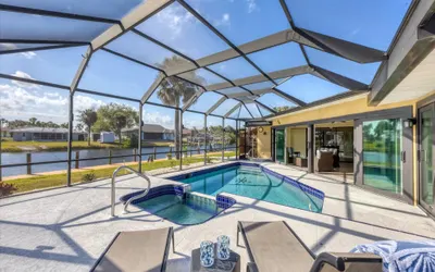 Port Charlotte 3 Bedroom Pool+Spa Vacation Home on Canal