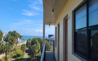 Updated Condo across the street from Beach Lots of amenities