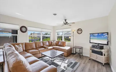 Englewood Private Vacation Home on Lemon Bay Canal with Hot Tub - Only 4 Miles to Gulf Beaches