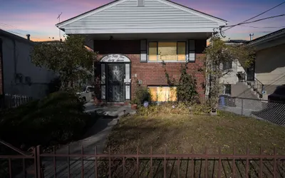 Cozy Comfy Palace in Queens