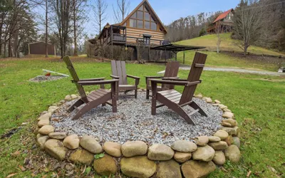 Mins to Dollywood: Renovated 'Boujee Bear' Cabin