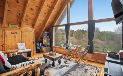 Luxe Cabin Near Dollywood | Hot Tub + Golf