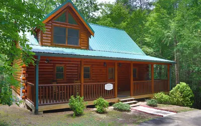 Rustic and Elegant Cabin in Enchanting Views of Great Smoky Mountain