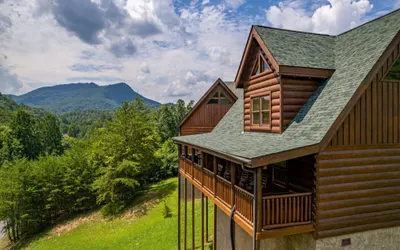 Luxurious Family Mountain Cabin