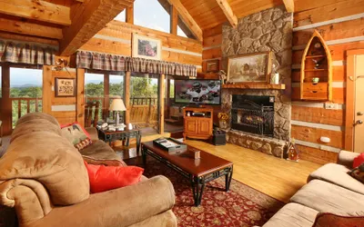 Comfy Mountain Cabin for your next Mountain Vacation