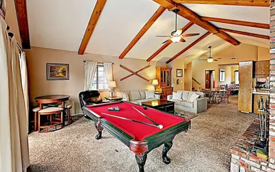 Eagles Nest Cabin W Pool Table Close to SnowSummit