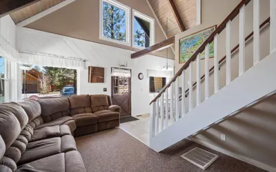 Sleepy Hollow Cabin: Family friendly! Close to slopes!