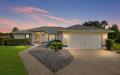 Villa Ciska: Gorgeous pool home with 3 Suites